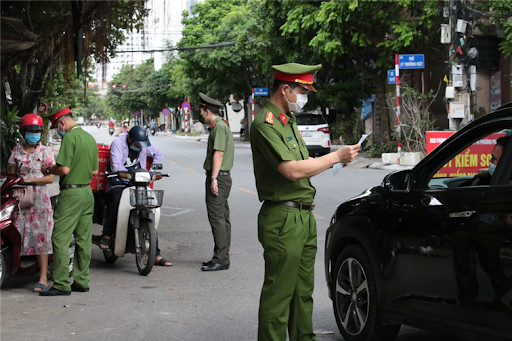 Công điện của Thủ tướng Chính phủ: ''Ai ở đâu ở đấy'' trừ trường hợp được chính quyền cho phép, tuyệt đối không di chuyển khỏi nơi cư trú sau ngày 31/7 tới khi hết giãn cách xã hội